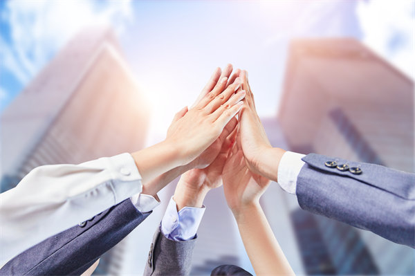 立足企業(yè)實際，制定可行經(jīng)營計劃，確保企業(yè)穩(wěn)健前行