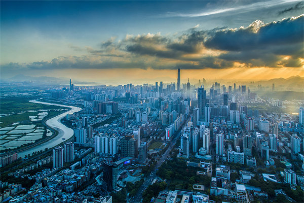 精準把握市場脈搏，制定經(jīng)營計劃，引領(lǐng)企業(yè)搶占先機