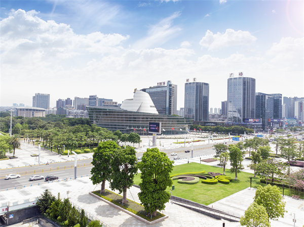 東莞企業(yè)成長(zhǎng)路上，管理咨詢?nèi)绾纬蔀榧铀倨鳎? title=