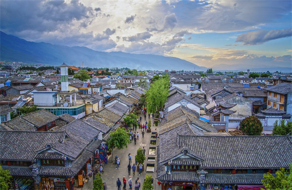國慶多元場(chǎng)景拓展消費(fèi)體驗(yàn)，對(duì)景區(qū)旅游業(yè)有何啟示？