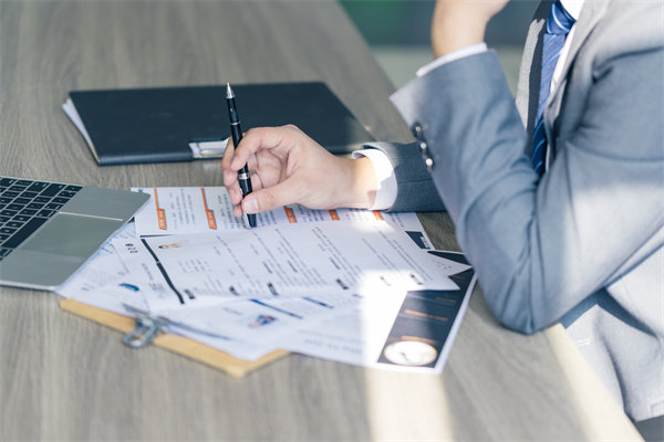 企業(yè)在招聘過(guò)程中，如何確保公平性與多樣性并存？