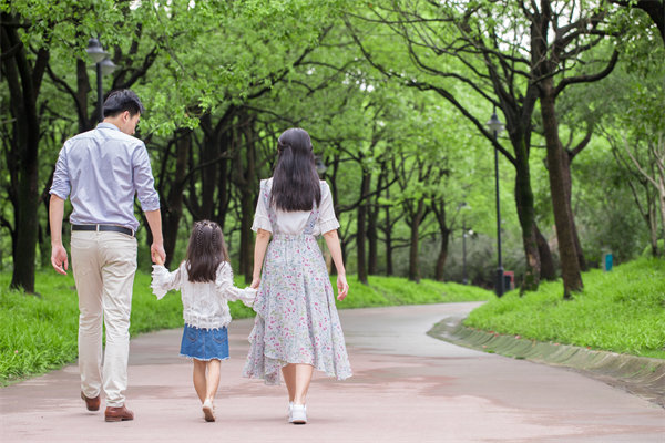 民政部：鼓勵(lì)將婚姻登記機(jī)關(guān)設(shè)在公園，目的是什么？