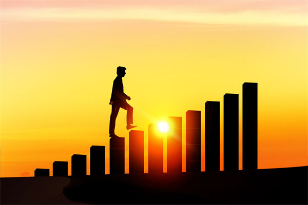 如何通過人力資源管理提升企業(yè)核心競(jìng)爭(zhēng)力？