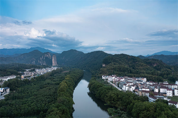 麗水戰(zhàn)略咨詢公司如何為企業(yè)規(guī)劃長遠(yuǎn)藍(lán)圖？