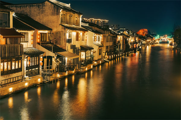 無錫戰(zhàn)略咨詢公司如何為企業(yè)定制長(zhǎng)遠(yuǎn)規(guī)劃？