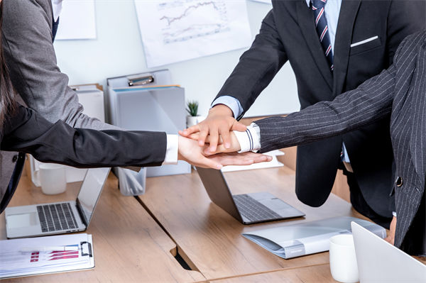 年度經(jīng)營計劃如何與企業(yè)的長期戰(zhàn)略目標相銜接？