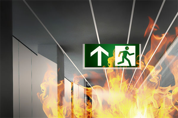 山東化工廠爆炸后樓房?jī)H?？蚣?，對(duì)制造業(yè)有何啟示？