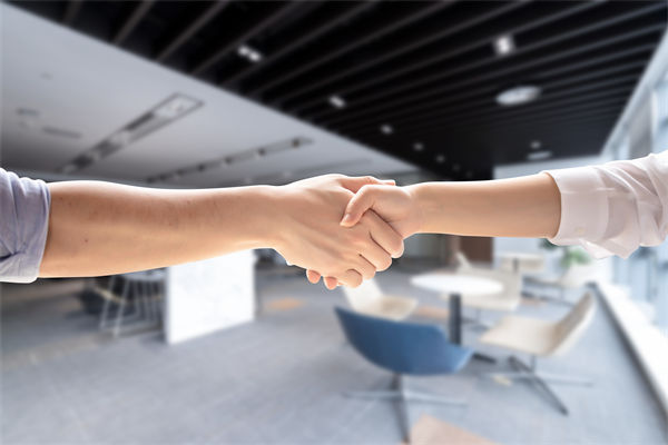 企業(yè)文化理念懸浮空中，如何讓價值觀真正落地生根？