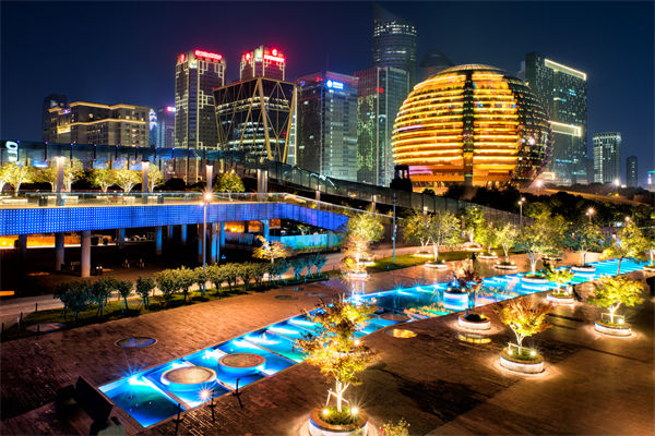 企業(yè)擴張遇阻，戰(zhàn)略咨詢?nèi)绾我?guī)劃穩(wěn)健發(fā)展藍圖破局？