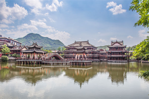制造業(yè)管理分析：短劇基地狂飆，誰是下一個(gè)橫店？