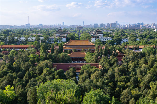 多家公司通知帶薪放假看閱兵，績效管理有何啟示？