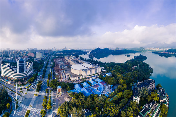 企業(yè)陷戰(zhàn)略迷茫難尋增長路，肇慶戰(zhàn)略咨詢公司能指明方向嗎？